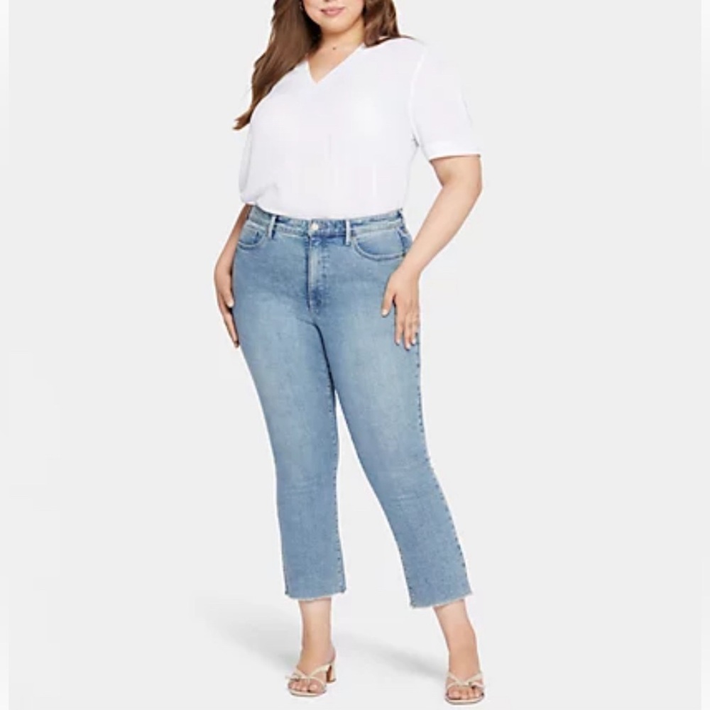 NWT NYDJ High Rise Slim Bootcut Ankle with Fray Jeans